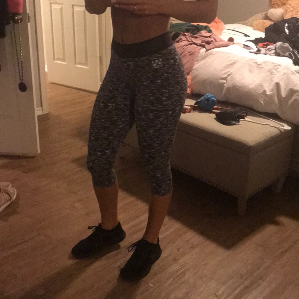 PINK capri work out pants